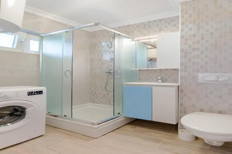 Apartments Fidelis - One Bedroom Apartment With Terrace And Garden View 2 Trogir