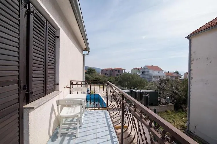 Apartments Fidelis - One Bedroom Apartment With Terrace And Garden View 2 Trogir