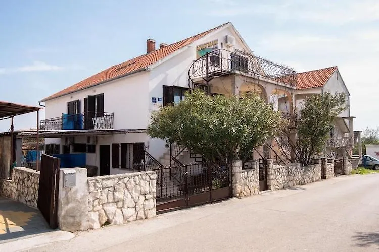 Apartments Fidelis - One Bedroom Apartment With Terrace And Garden View 2 Trogir